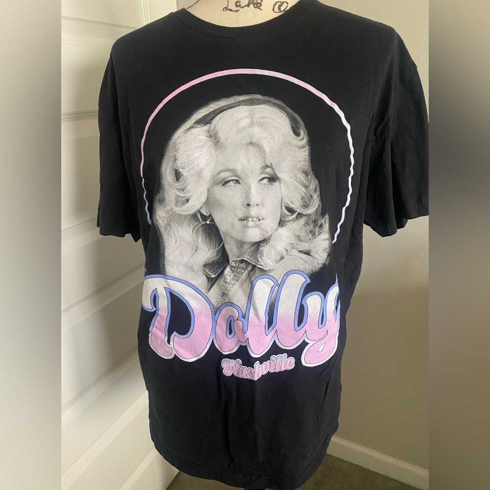 Dolly Parton Graphic Tee
